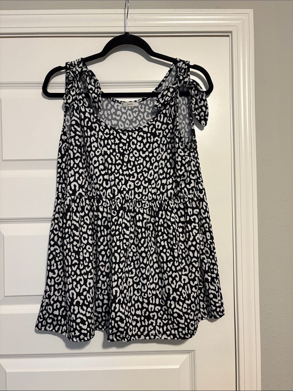JODIFL Black & White Leopard Tie-Shoulder Tank